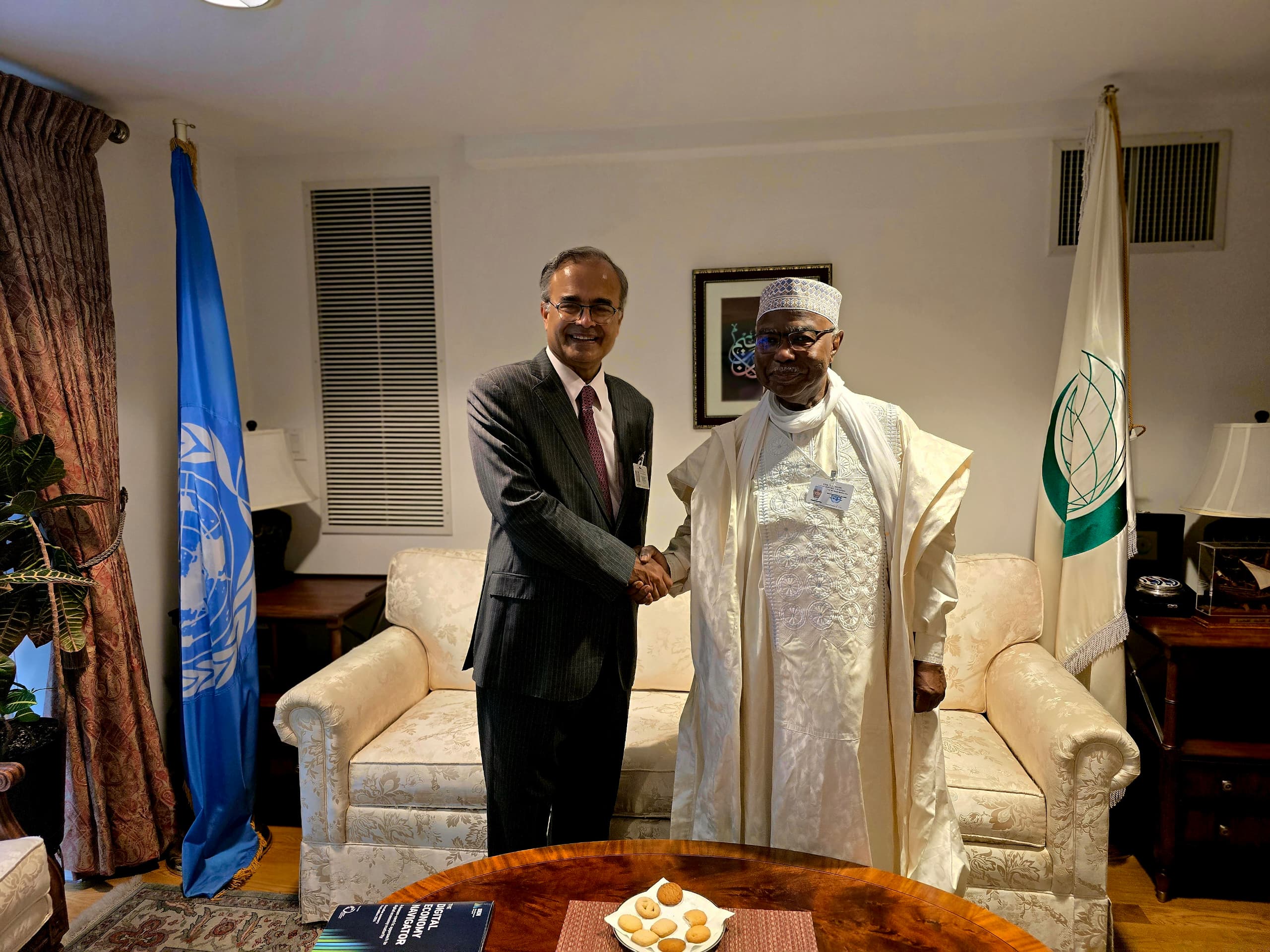 ECO and OIC Secretaries General Meet on UNGA sidelines