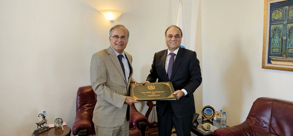Ambassador of Pakistan Presents Credentials to ECO